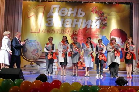 Г.А. Зюганов принял участие в торжественных мероприятиях, посвященных Дню Знаний, в Совхозе имени Ленина