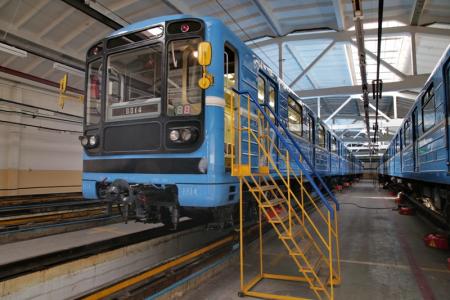 Анатолий Локоть проверил работы по модернизации составов новосибирского метро