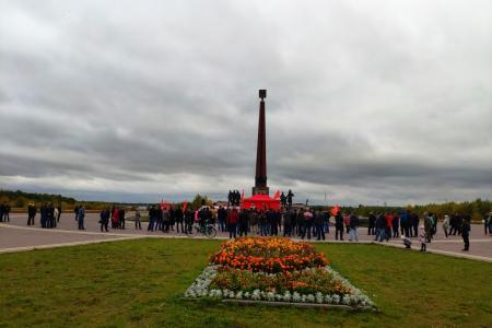 Митинг в Нефтеюганске. Требование отставки главы города Дегтярёва