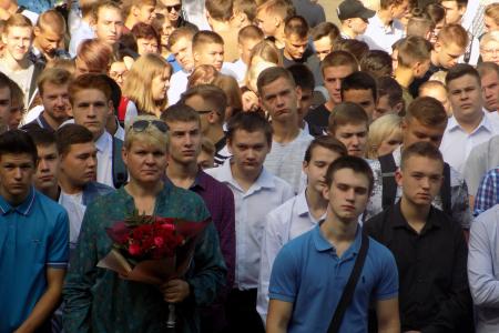 Депутат Госдумы от КПРФ Сергей Гаврилов поздравил с началом учебного года будущих авиастроителей