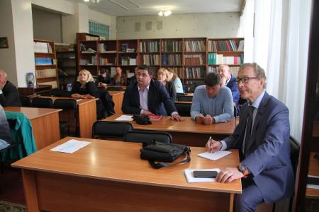 По инициативе В.Г. Позднякова в Чите состоялось общественное обсуждение актуальных проблем 