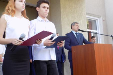 Депутат Госдумы от КПРФ Сергей Гаврилов поздравил с началом учебного года будущих авиастроителей