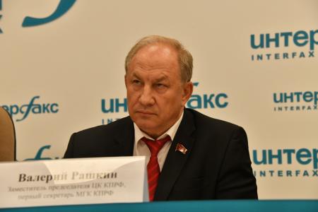 Нам исключительно важно показать пример созидательной работы!