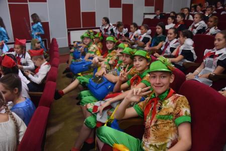 «Вы все здесь победители!» Г.А. Зюганов поздравил участников Всероссийского конкурса детского и юношеского творчества «Земля талантов»