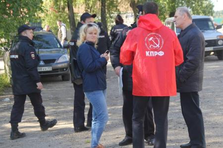 Республика Коми. КПРФ провел пикет против завоза московского мусора на Север