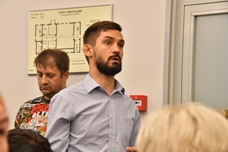 Нам исключительно важно показать пример созидательной работы!