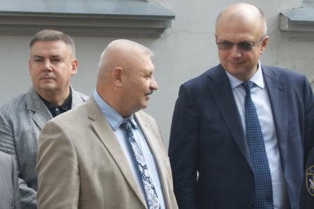 Кировские коммунисты возложили цветы к памятнику Феликсу Дзержинскому