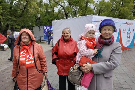 В Тюмени, в сквере Комсомольский, состоялся митинг-концерт «За доступное бесплатное образование для всех»