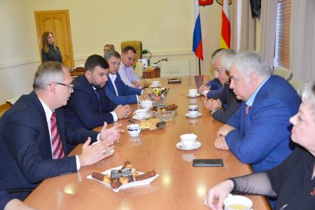 Казбек Тайсаев находится с рабочим визитом на Кавказе