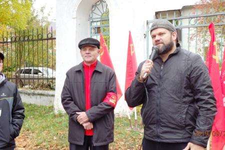 Самарская область. В Жигулевске прошел митинг «Руки прочь от памятника В.И. Ленину!»
