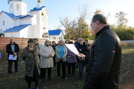 Секретари Тамбовского обкома КПРФ встретились с жителями села Челнаво-Покровское