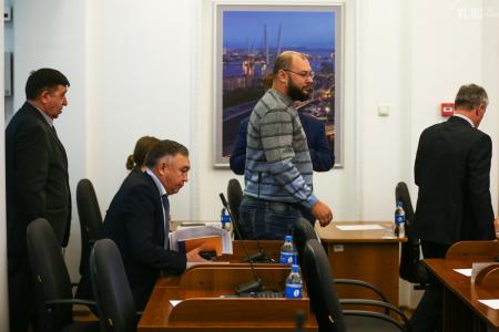 Приморский край. Депутаты-коммунисты бойкотировали заседание Думы Владивостока