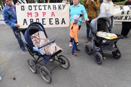 Приморский край. Мэр города Артема сбежал от участников законной акции протеста, проведенной при активной поддержке КПРФ
