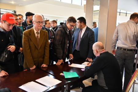 В Подмосковье открылся IX (октябрьский) Пленум ЦК КПРФ