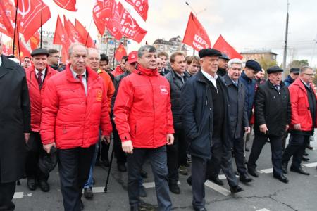 Г.А. Зюганов на митинге в Москве: Вечная память героям! Да здравствует Советская власть!