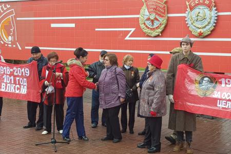 Калужские коммунисты провели автопробег в честь 101-го Дня рождения ВЛКСМ