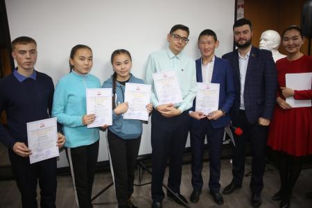 Республика Тыва. Комсомолу 101 - связь поколений не прервана!