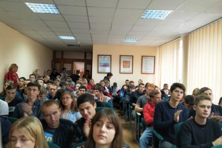 Ставропольский край. Коммунисты и комсомольцы организовали большой спортивный праздник и провели встречу со студентами