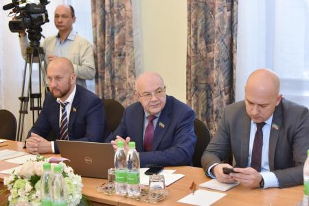 На заседании фракции КПРФ обсудили параметры республиканского бюджета Татарстана