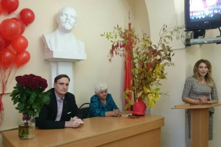 Орловские коммунисты организовали концерт для ветеранов в День пожилого человека
