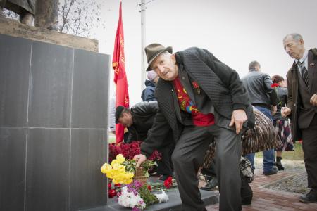 Белгородская область. Состоялось открытие памятника комсомольцам