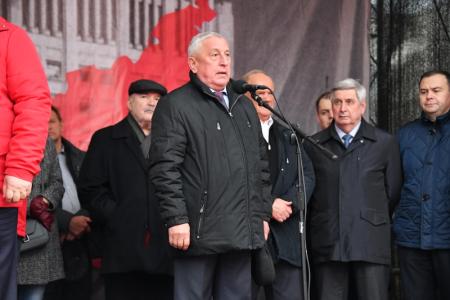 Г.А. Зюганов на митинге в Москве: Вечная память героям! Да здравствует Советская власть!