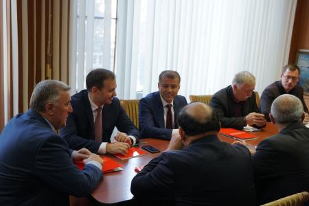 Ю.В. Афонин в ходе рабочей поездки в Дагестан: Перед республиканским отделением КПРФ стоят важные ответственные задачи