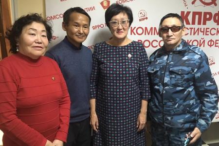 Мэр Якутска посетила собрание коммунистов