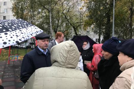 Москва, Отрадное. Для жителей хотят построить ТЦ около Противочумного центра