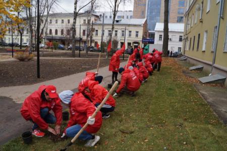 В Нижнем Новгороде КПРФ провела акцию «Сад жизни - сад бессмертного полка»