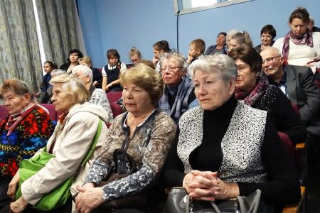 Курская область. Н.Н. Иванов поздравил ветеранов в День пожилого человека
