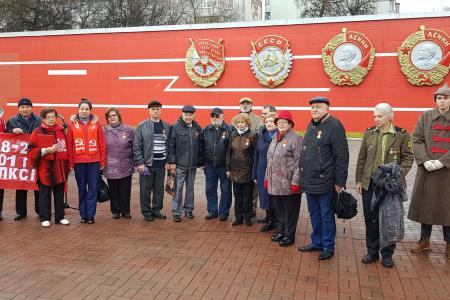 Калужские коммунисты провели автопробег в честь 101-го Дня рождения ВЛКСМ