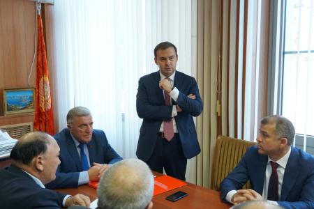 Ю.В. Афонин в ходе рабочей поездки в Дагестан: Перед республиканским отделением КПРФ стоят важные ответственные задачи