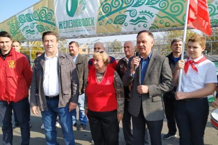 Ставропольский край. Коммунисты и комсомольцы организовали большой спортивный праздник и провели встречу со студентами