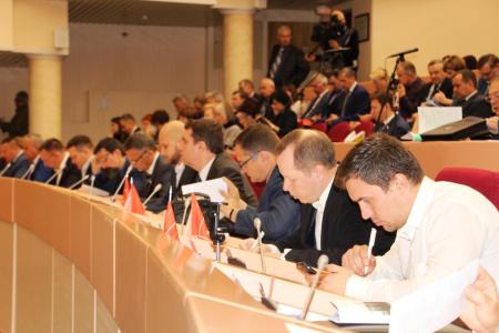 Депутаты-единороссы Саратовской облдумы вновь отказались рассматривать законопроект коммунистов о «детях войны»