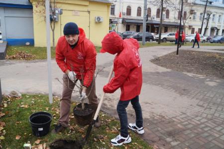 В Нижнем Новгороде КПРФ провела акцию «Сад жизни - сад бессмертного полка»