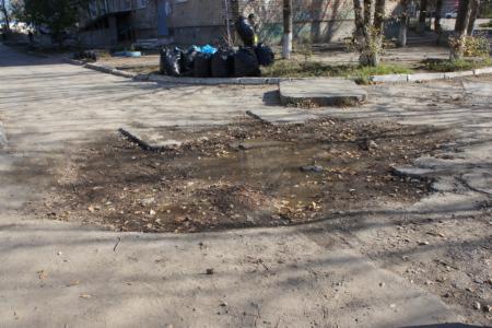 Забайкальский край. Коммунисты организовали субботник во дворах в городе Чите
