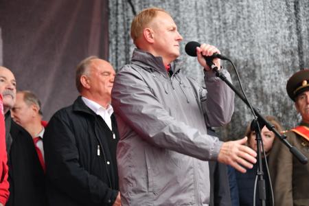 Г.А. Зюганов на митинге в Москве: Вечная память героям! Да здравствует Советская власть!