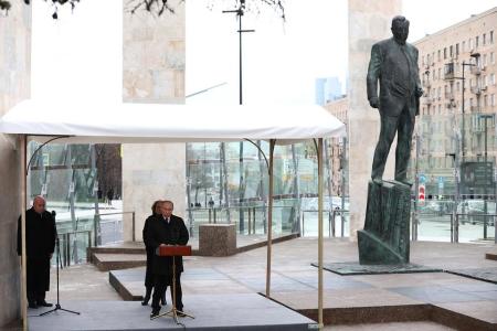 Г.А. Зюганов принял участие в церемонии открытия памятника Е.М. Примакову