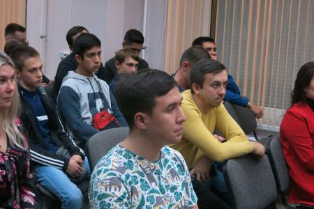 Чувашия. Валентин Шурчанов встретился с молодыми коммунистами