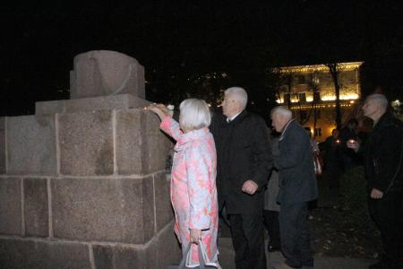 3 октября коммунисты Воронежа провели акцию возле монумента жертвам белого террора