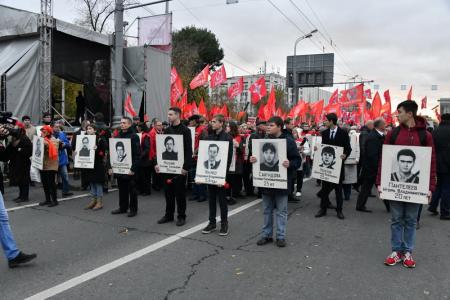 Г.А. Зюганов на митинге в Москве: Вечная память героям! Да здравствует Советская власть!
