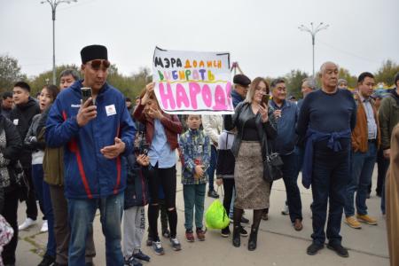 Коммунисты Калмыкии приняли участие в митинге в Элисте