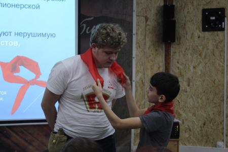 В Иркутской области открылся первый совместный слет пионеров и комсомольцев
