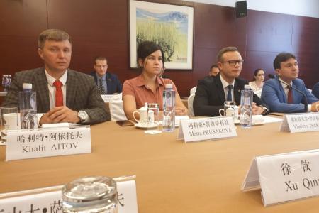 Лидер алтайских коммунистов М.Н. Прусакова рассказала про инновации и традиции китайского социализма