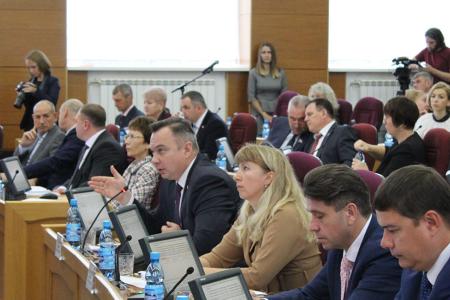 Фракция КПРФ в Законодательном Собрании Амурской области потребовала снять с обсуждения вопрос о повышении тарифа на капремонт