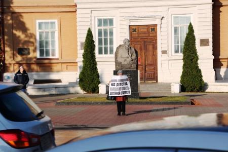 Депутаты-единороссы Саратовской облдумы вновь отказались рассматривать законопроект коммунистов о «детях войны»