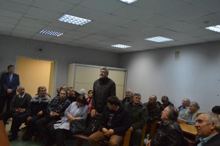 В Алтайском крае на встрече с Марий Прусаковой граждане осудили атаку рейдеров на подмосковный совхоз имени Ленина