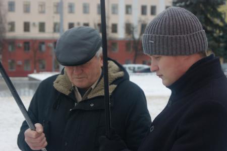Кировские коммунисты провели акцию в защиту народных предприятий и народных губернаторов
