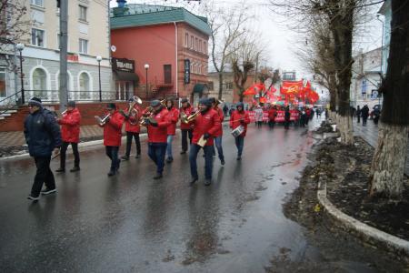 Кировчане отметили 102-ю годовщину Великого Октября